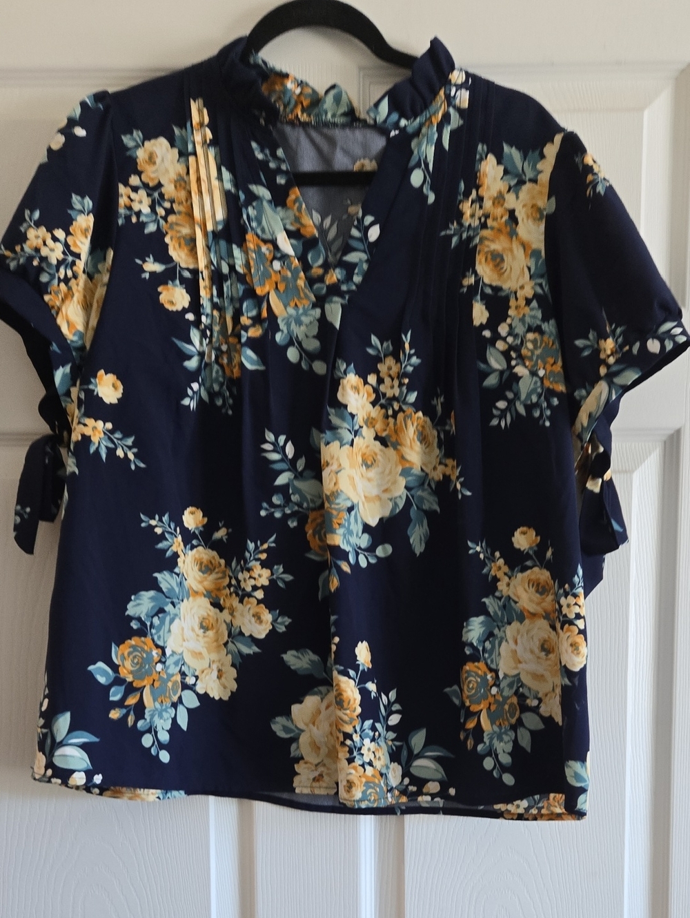 SHEIN Navy Floral Short-Sleeve Tie-Sleeve Blouse